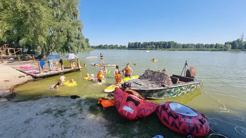 Лодка,прогулки, гідра ,таблетка,лижі,по домовленості