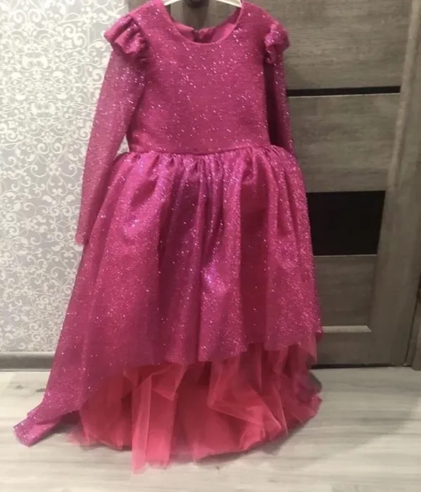 Шикарна сукня пишна