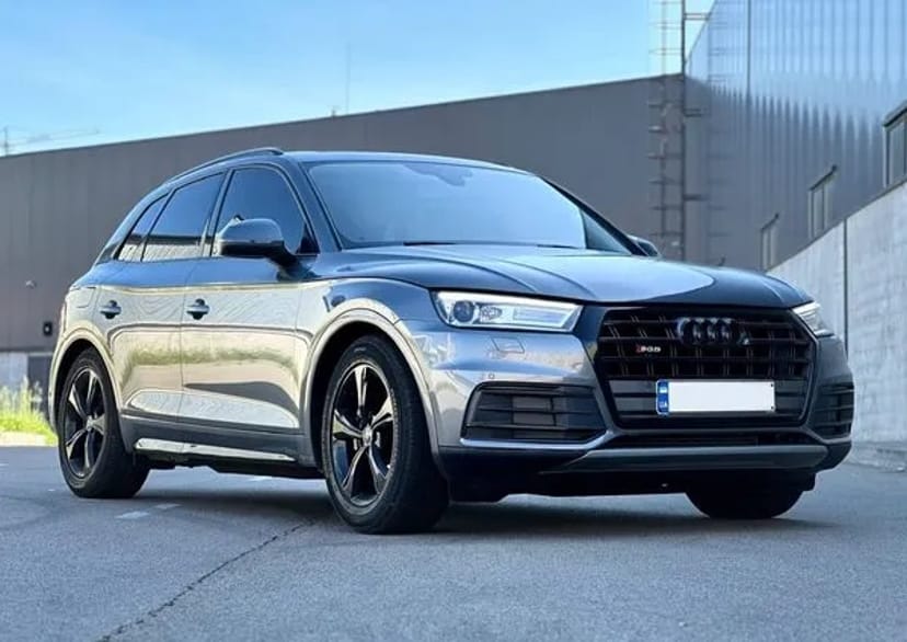120 Позашляховик без водія Audi Q5-Quattro