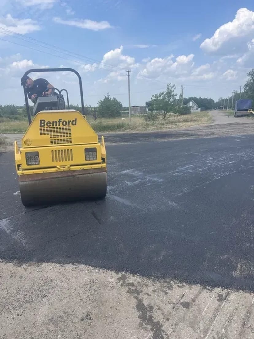 Асфальтування ангарів, дворів, доріг ітд.