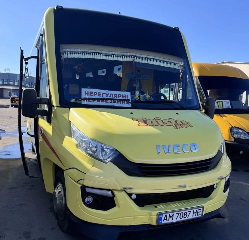 Мікроавтобус Iveco Feniksbus 27 місць