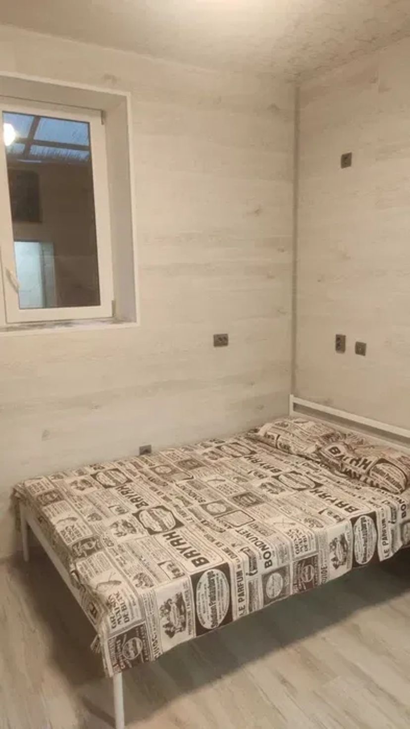 Квартира метро Васильківська, Вднх. Господиня