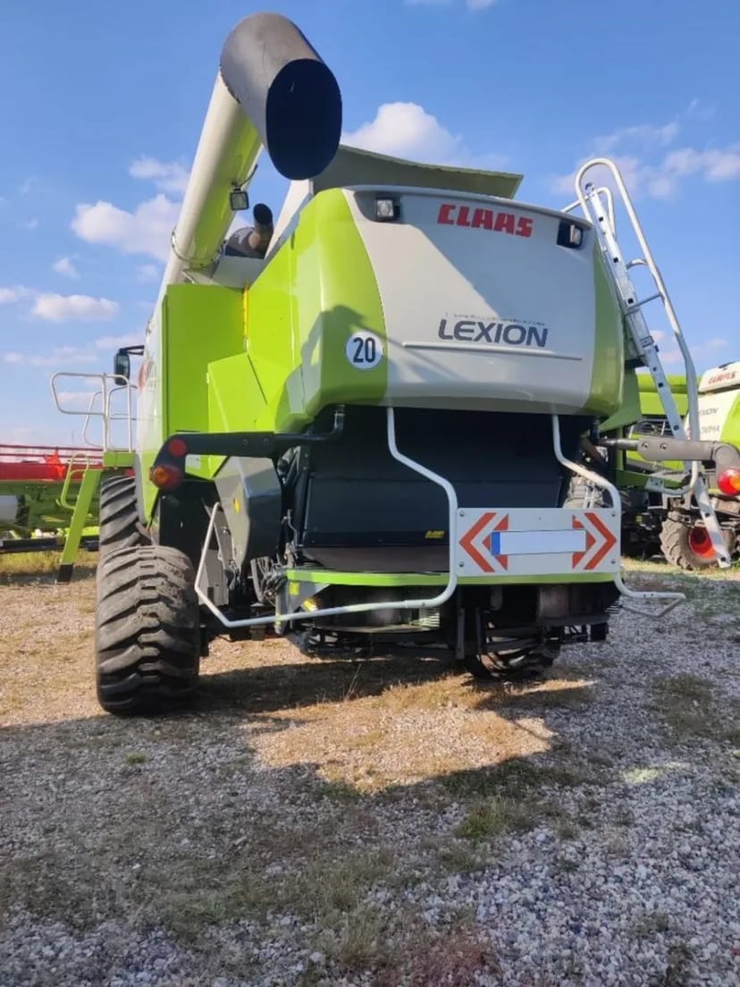 Комбайн Claas Lexione 600 для збирання врожаю