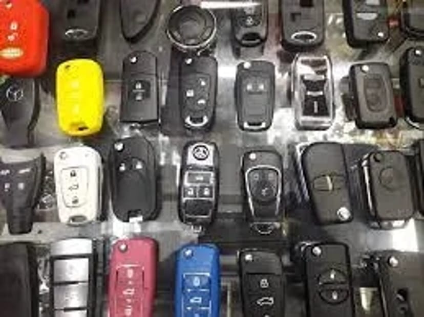 Прошивка програмування авто ключів нарізка лез