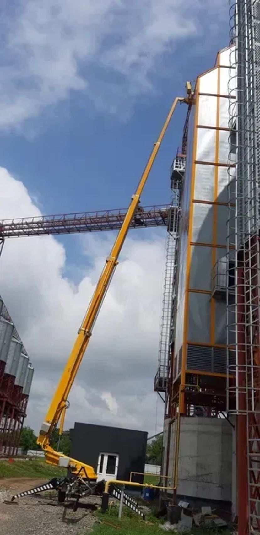  Автовишка м.Умань