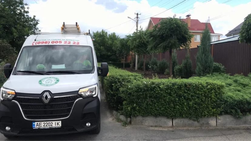 Садівник Озеленення ділянок Обрізка дерев Газон