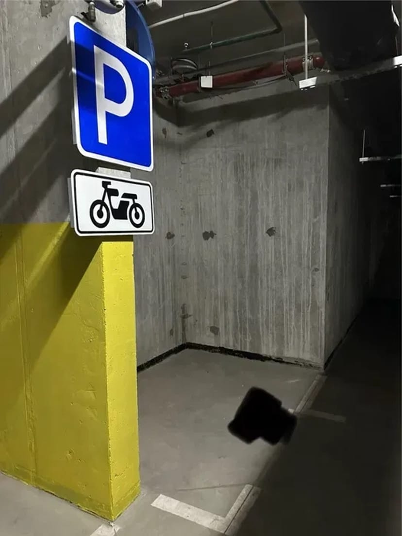 Мотомісце в ЖК Камертон, вул. Річкова, 4