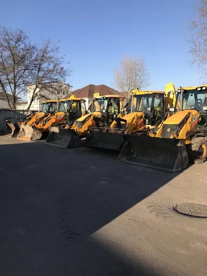 Послуги екскаватора трактора Вишгород. Прибирання снігу