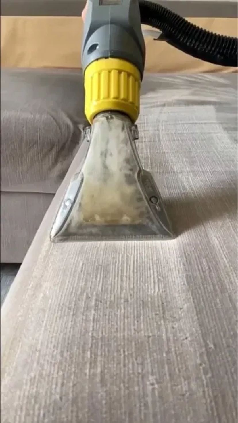 Глибока хімчистка диванів, крісел, стільців.Виїзд у ваш район!