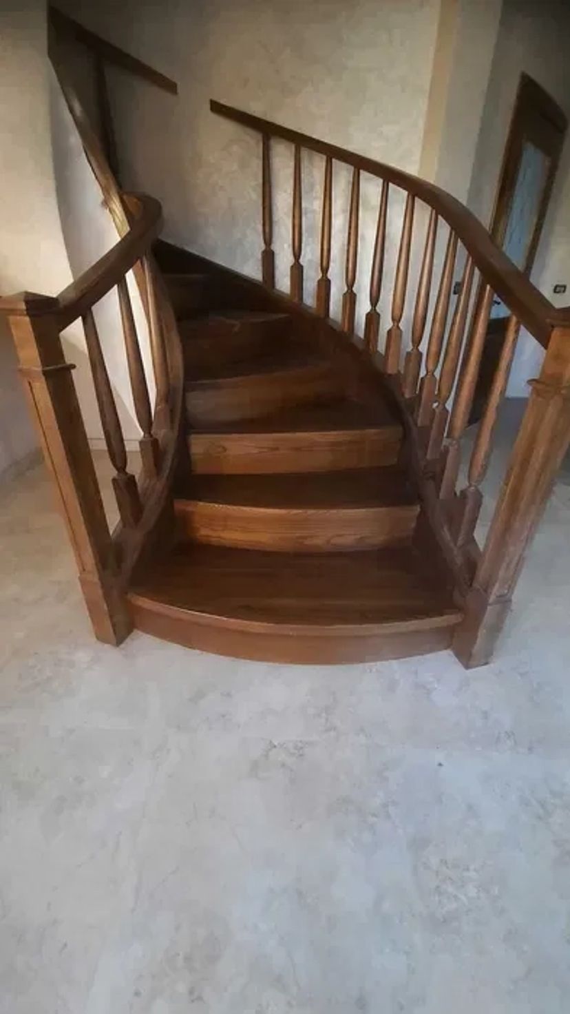 Сходи з дерева, сходинки, виготовлення, монтаж/Лестницы из дерева.