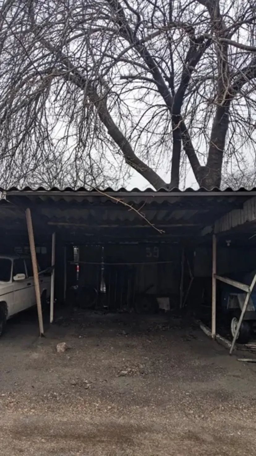 Місце на охоронюваній парковці