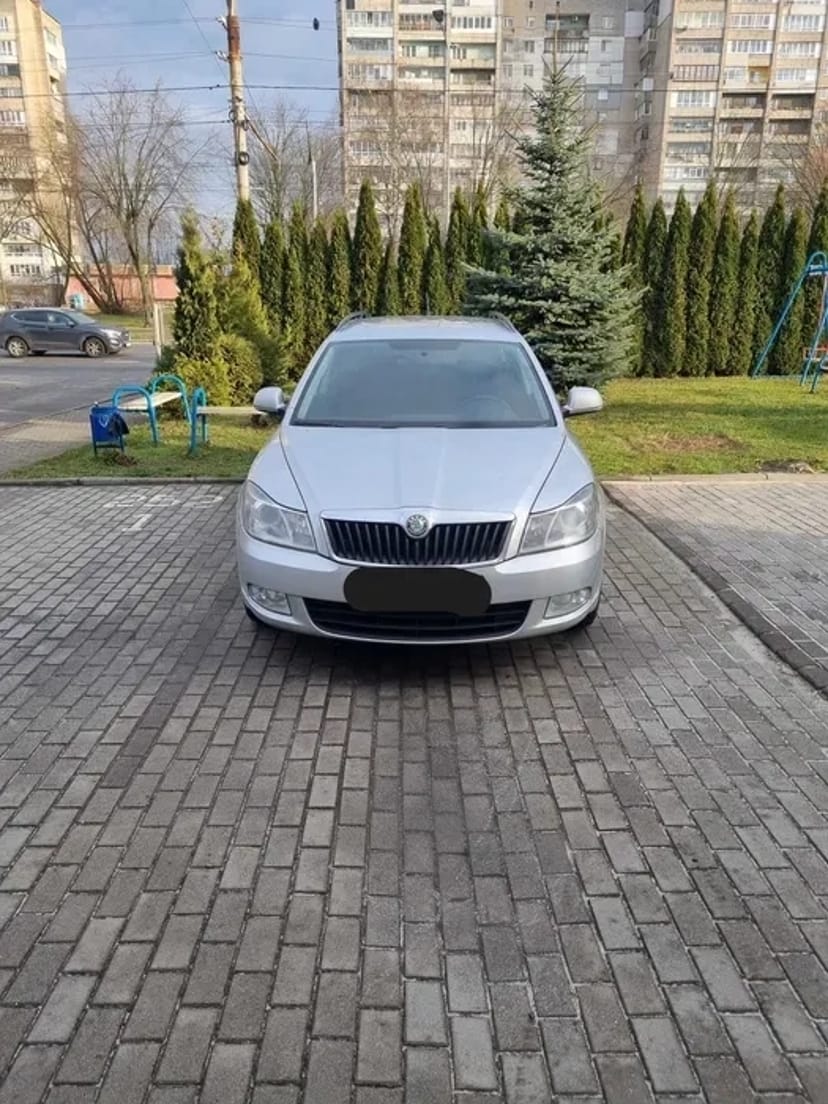 Авто таксі BOLT UKLON