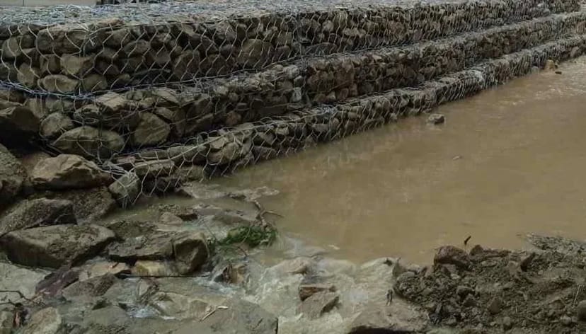 Професійне Укріплення Підпірних Стін із Габіонів: Надійний Захист Схилів та Берегів!