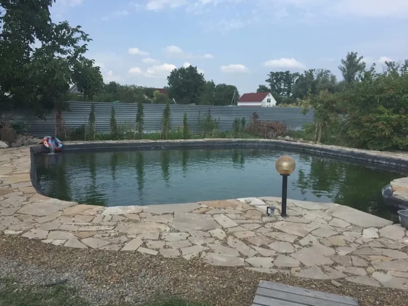 Будівництво плавальних ставків. Природні басейни. Эко пруд.