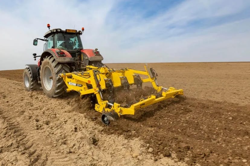 Плуг BEDNAR Terraland TN 3000.