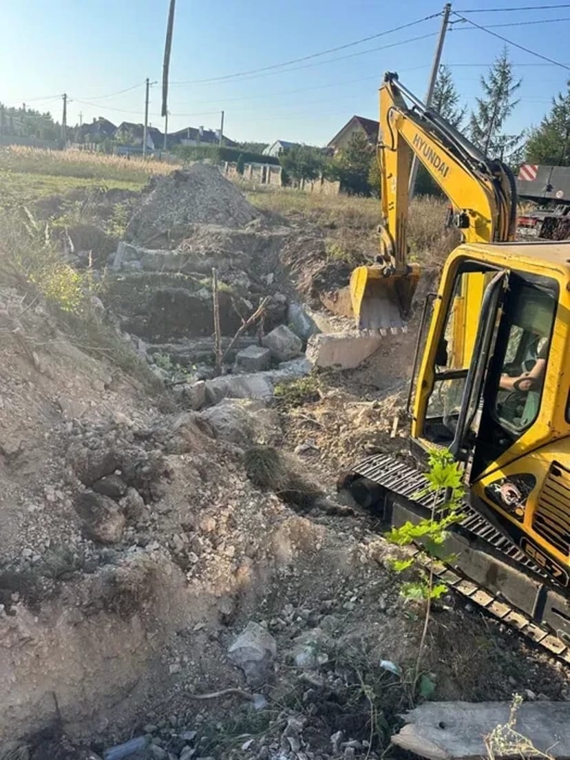 Міні ескаватор . спецтехніка з Водієм. Земляні роботи