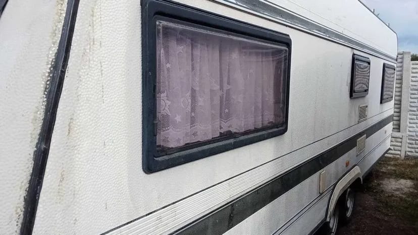 Караван кемпер Hobby 610 житловий причіп будинок