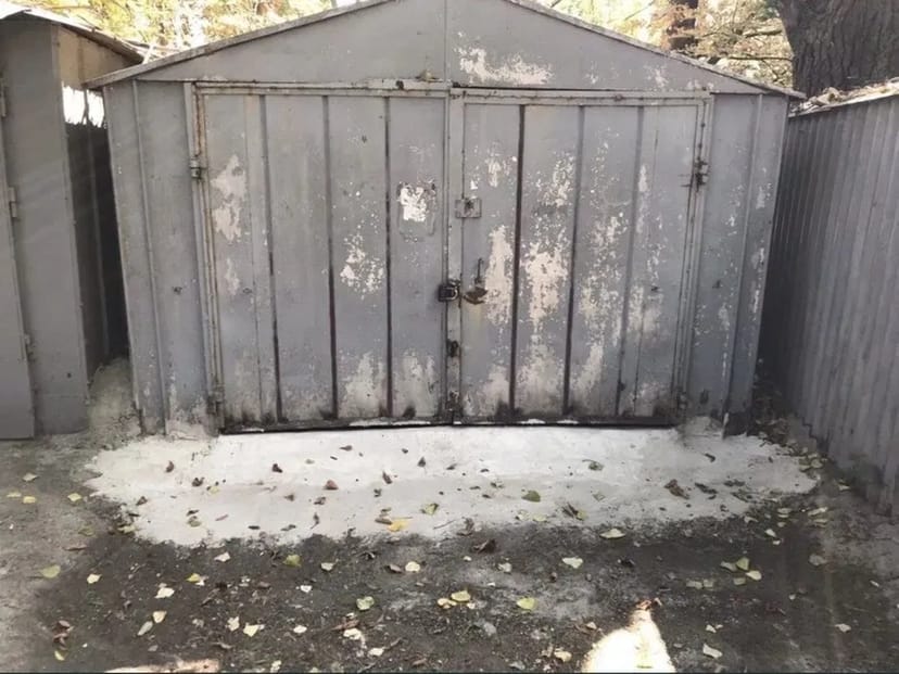 Металевий гараж під міні-склад для зберігання речей