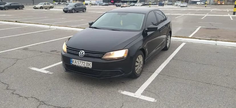 Авто Volkswagen Jetta 2013