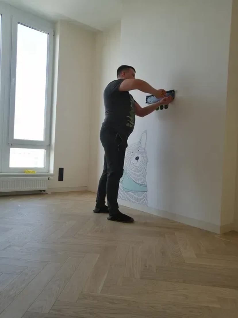 Малярні роботи, шпаклівка оконних та дверних відкосів, фарбування