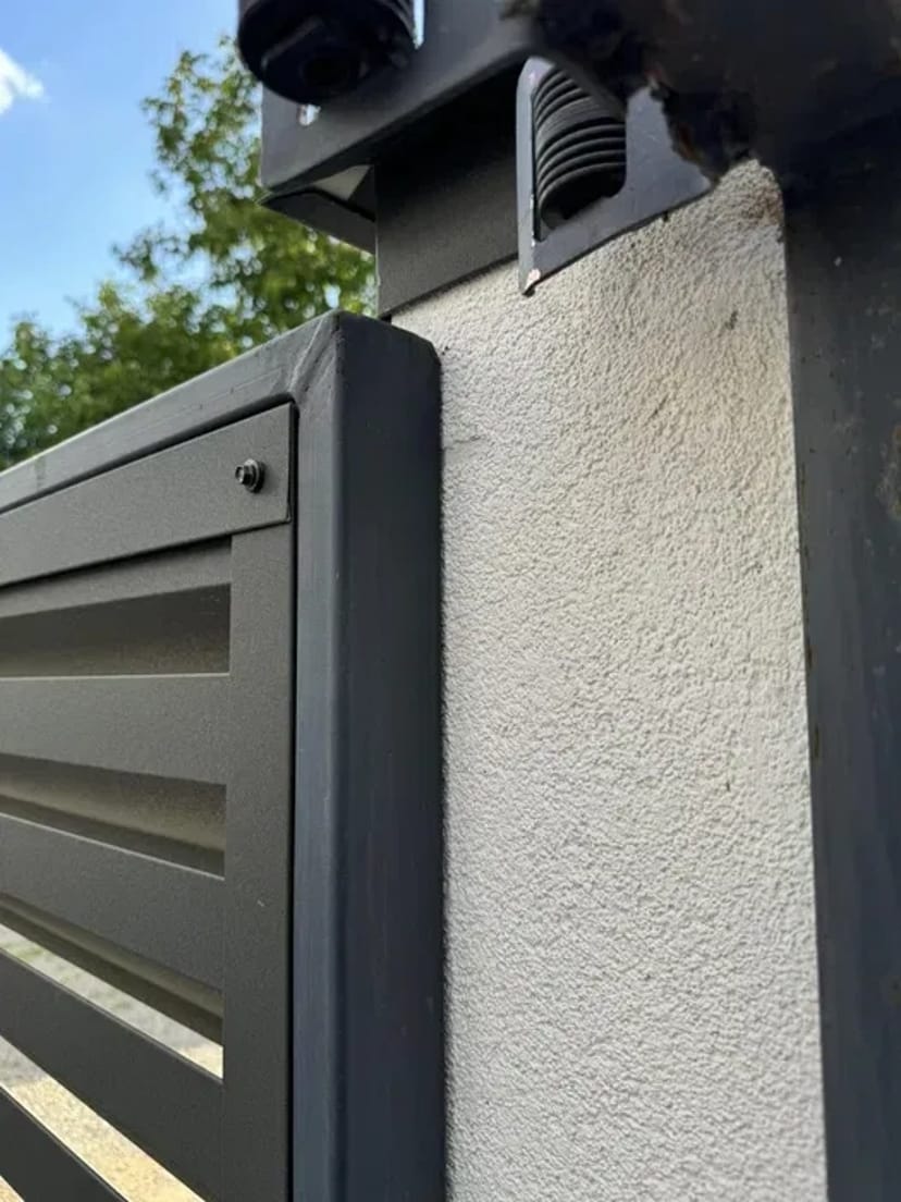 Ремонт відкатних воріт( деформованих ), виготовлення та монтаж.