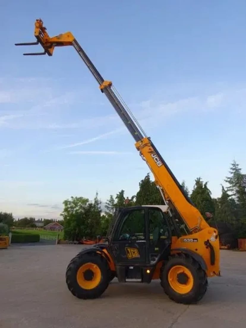 Послуги Телескопічного навантажувача. Послуги Навантажувача