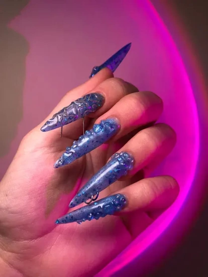 Манікюр, педикюр, район «Д».