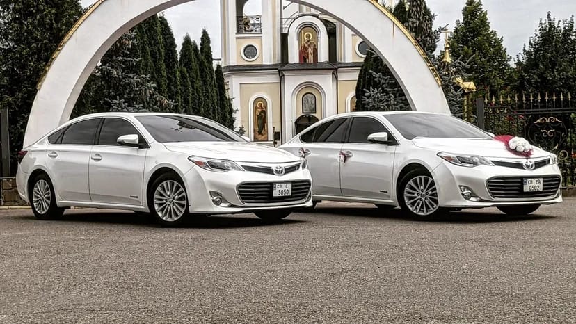 Авто на весілля. Весільний кортеж.