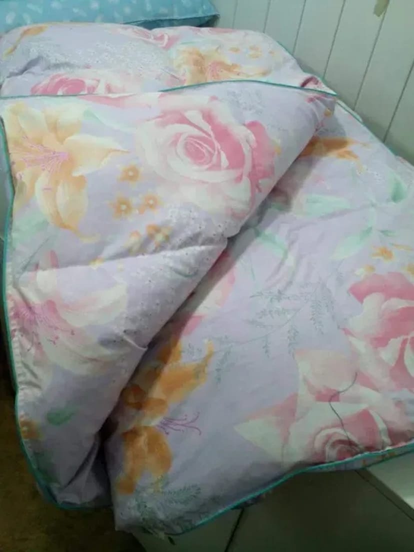 Реставрація , перешив пухових ковдр, перин. Чистка пір'я.