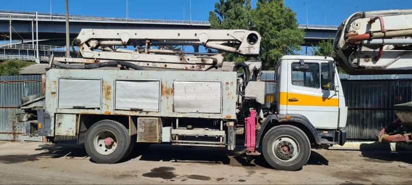 Автобетононасос довжина автостріли 16 м. (90-120 м3/год), Мін. замовлення:  години роботи.