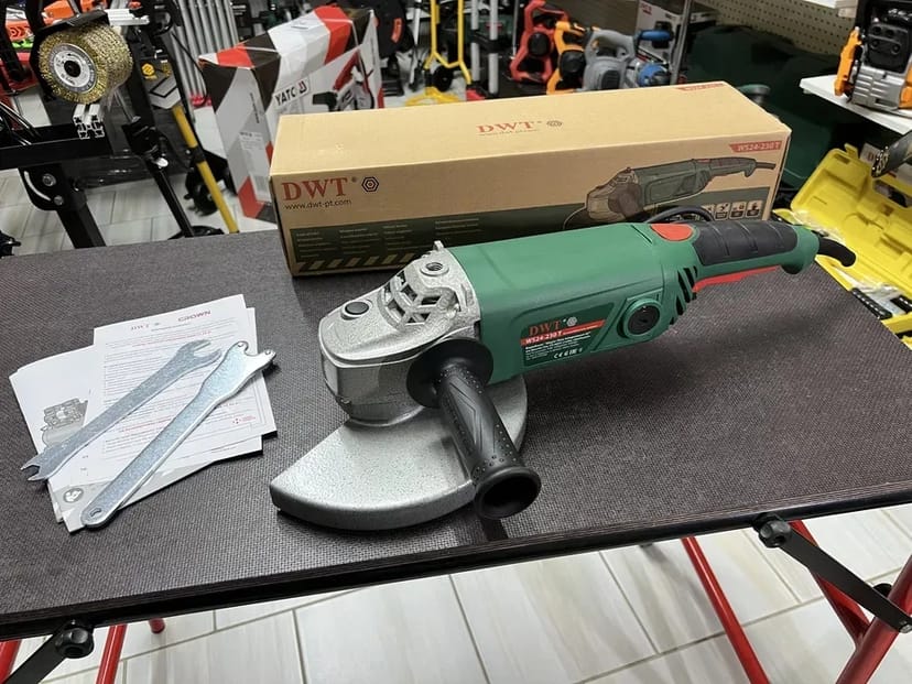 Болгарка DWT WS24-230T Плавний пуск На 2.4 кВт