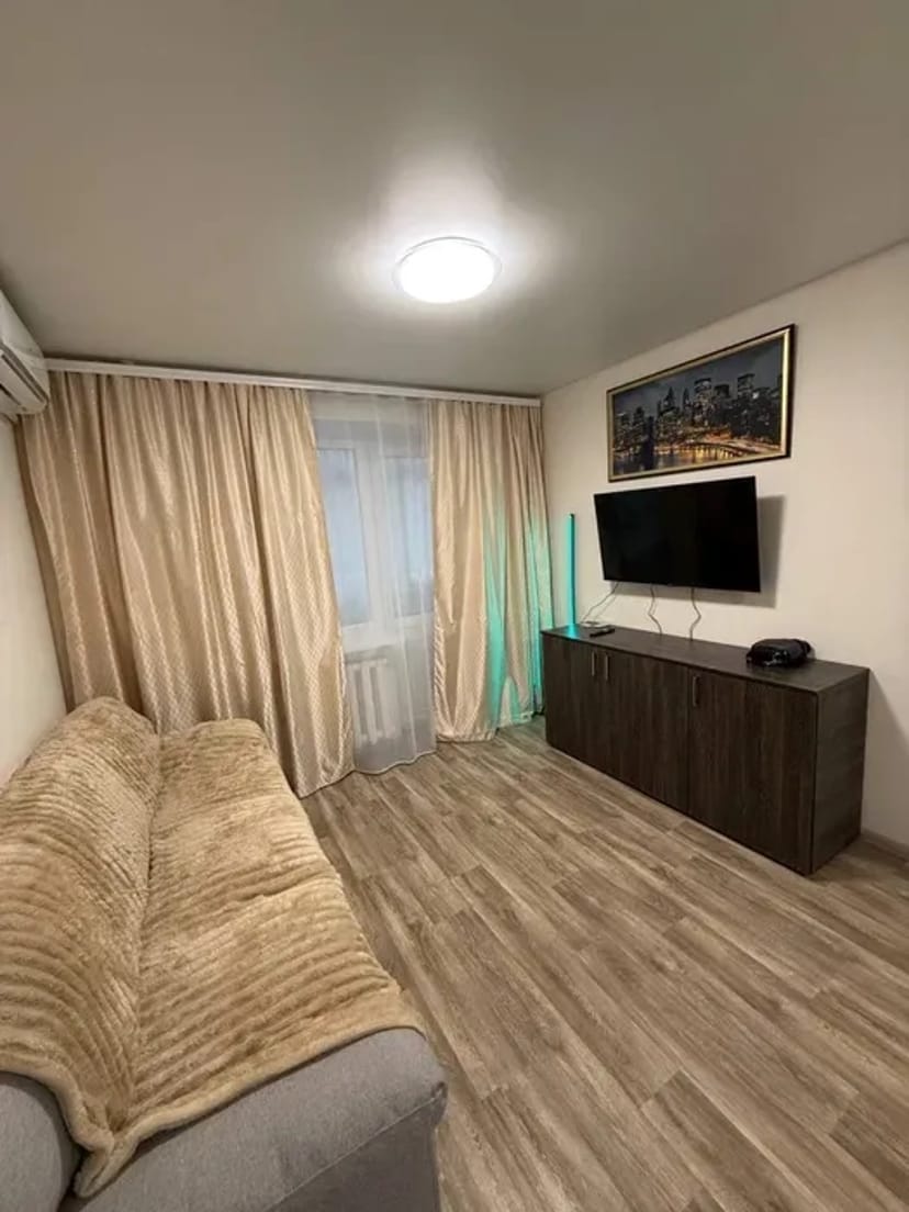 Квартира подобово , центр , поруч парк , сату , автовокзал