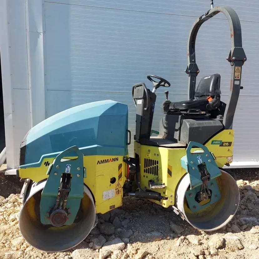 Каток  з вібрацією на два вали