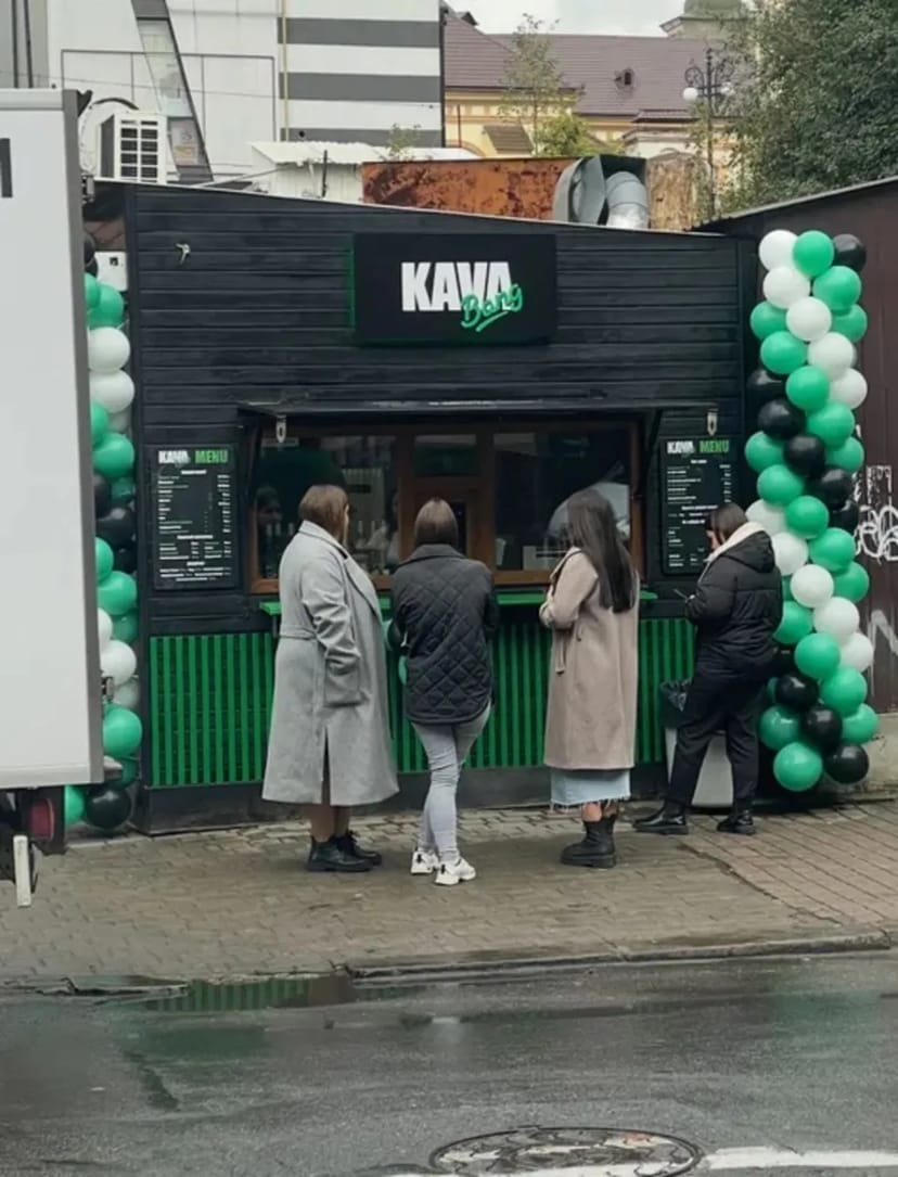 Кіоск з гарним розміщенням. Площа 6м2