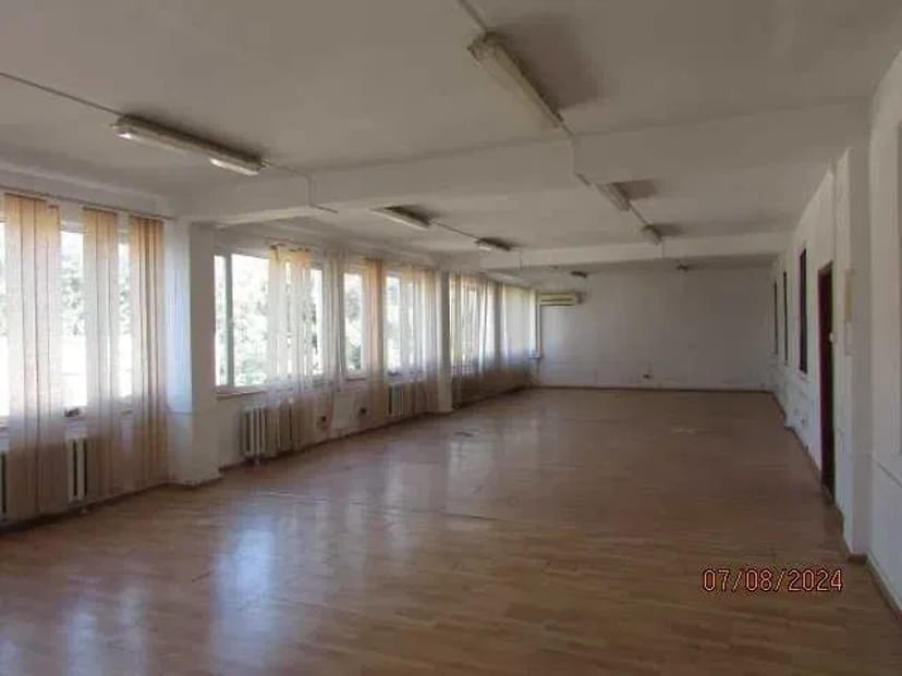 Офісне приміщення 105 м2 в Мукачеві