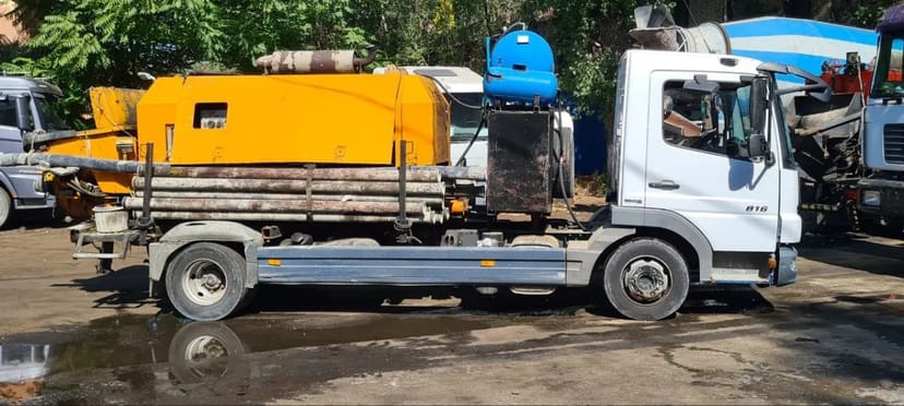 Бетононасос стаціонарний ( трубний) довжина бетоноводу 50 м. (20-40 м3/год), Мін. замовлення: 2 години роботи.