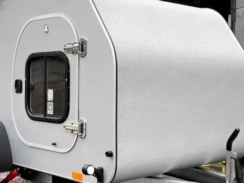 Автокемпер SimpleDrop — легкість та затишок у дорозі