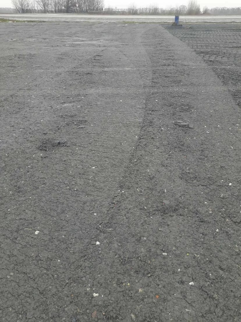 Роботи з укладання доріг шлаковим щебнем