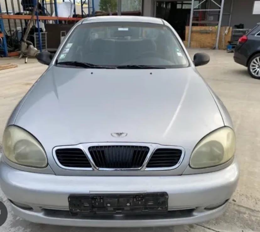 Автомобіль Daewoo Lanos