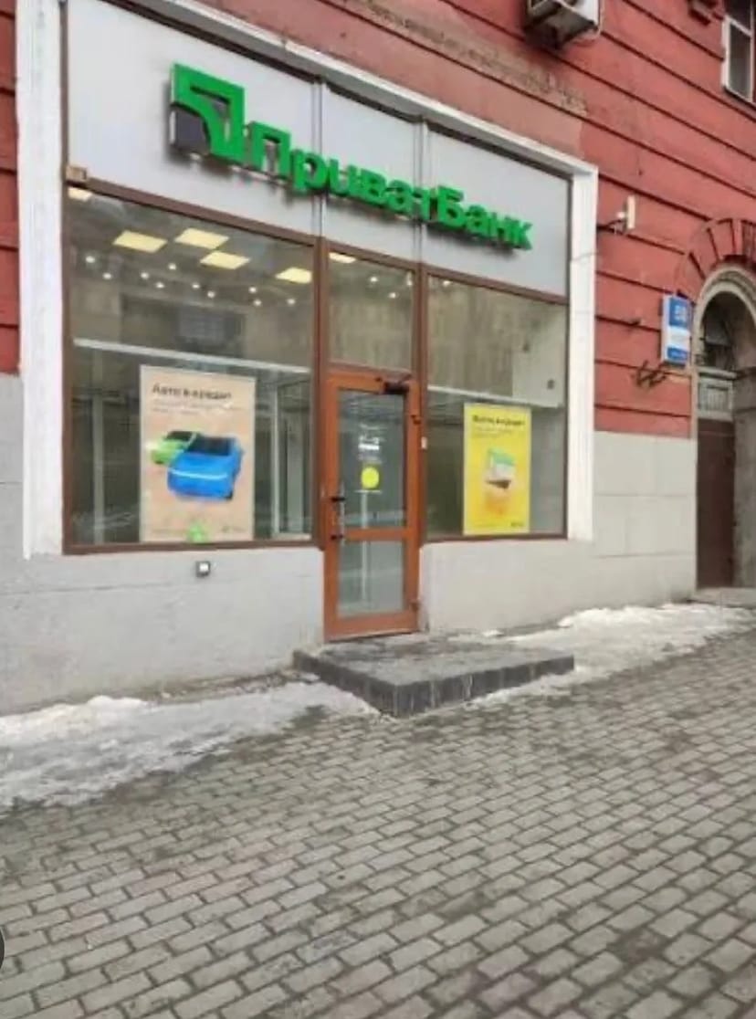 Фасадне приміщення 218 м2 на бульварі Шевченка, метро Університет