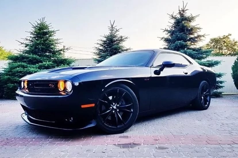 267 Dodge Challenger RT 2018 року 5.7 л з водієм