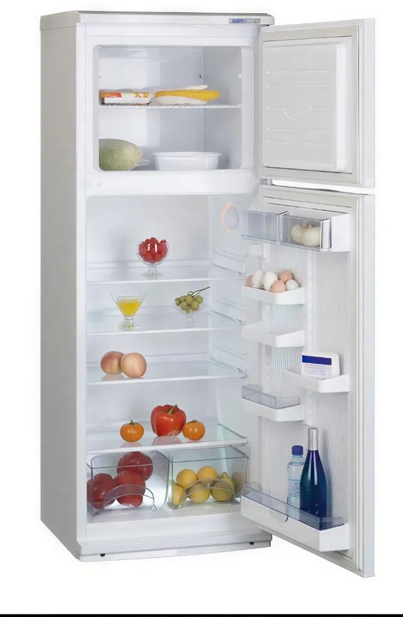 Місткий дводверний холодильник
