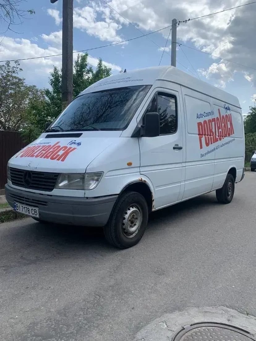 Перевезення та вантажники по місту та містами України.