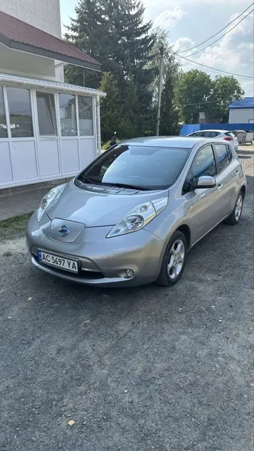 Авто Nisan Leaf 2016 30 кВт в чудовому стані