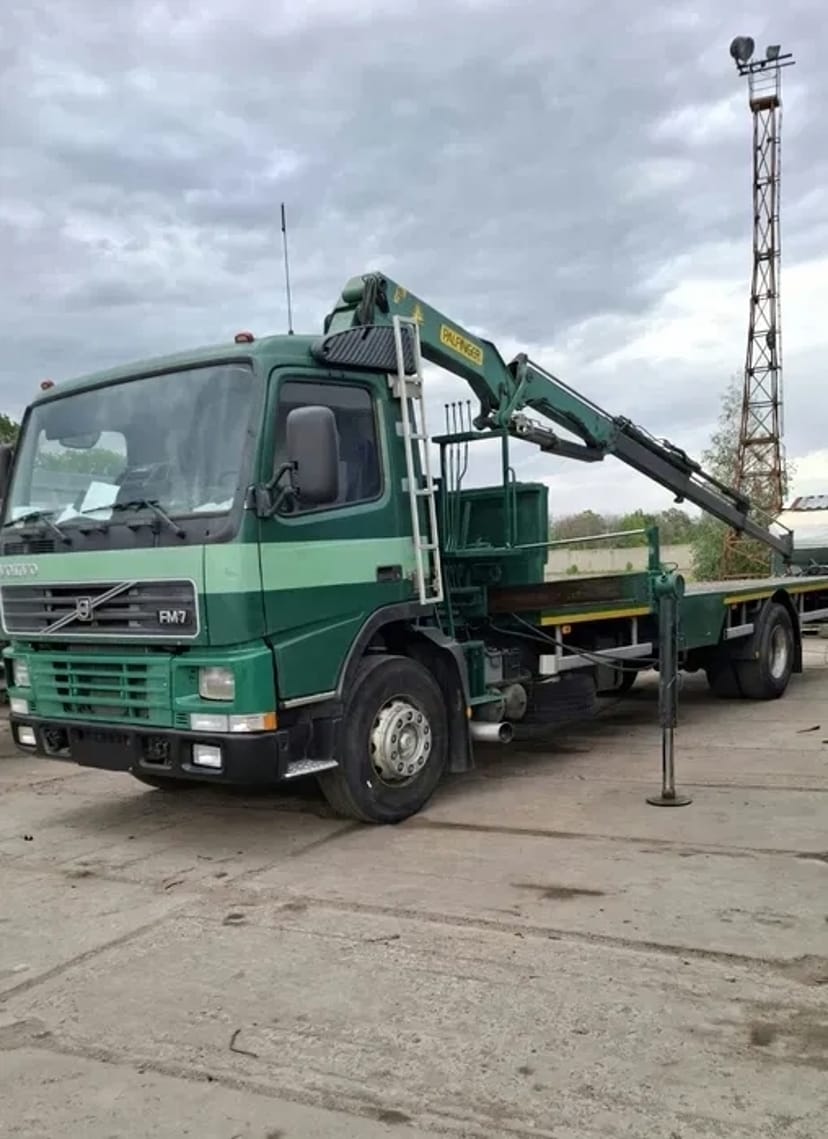 Кран-маніпулятор Volvo FM7 (Стріла 10 м, 12 т)