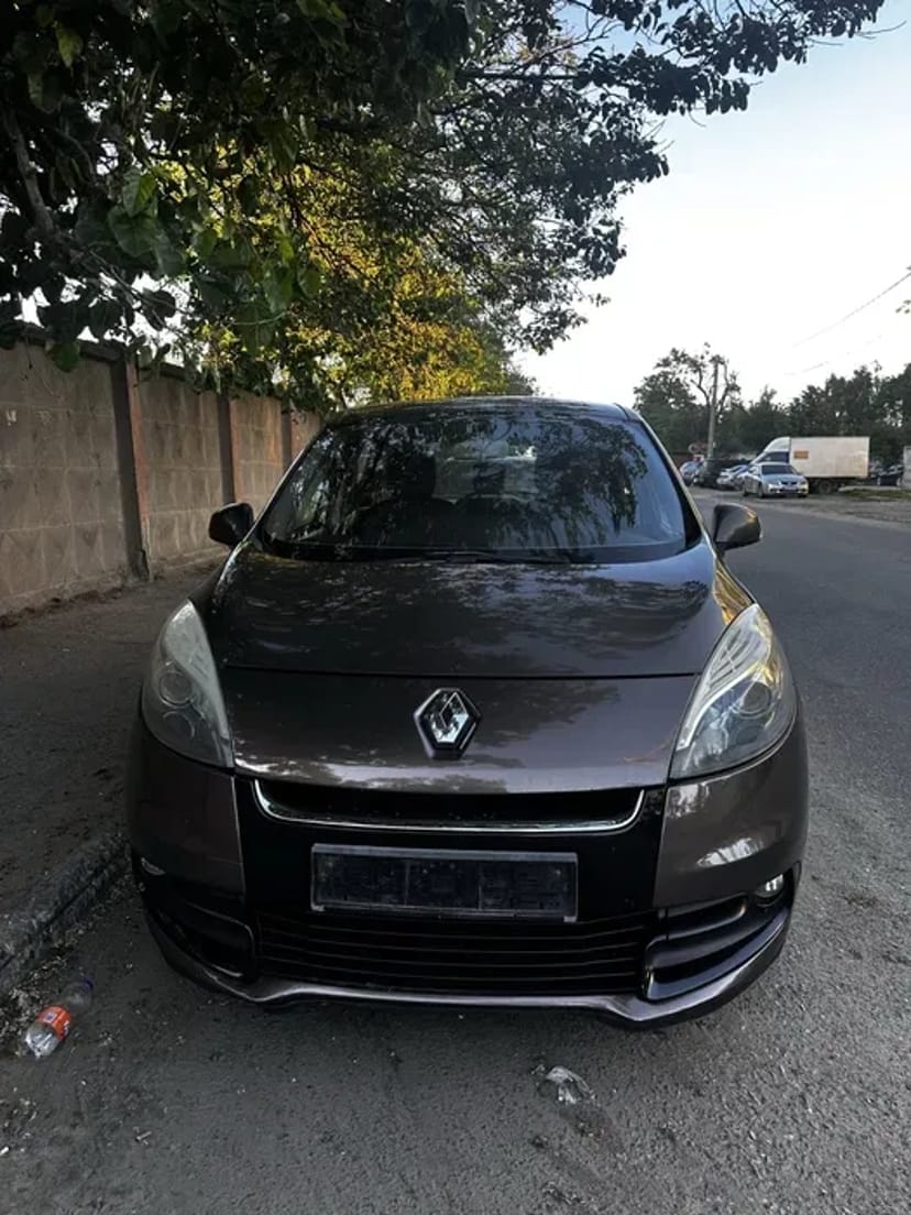 Автомобіль Renault