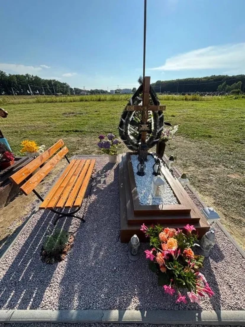 Благоустрій могил / встановлення бордюрів / гробівець / памʼятники