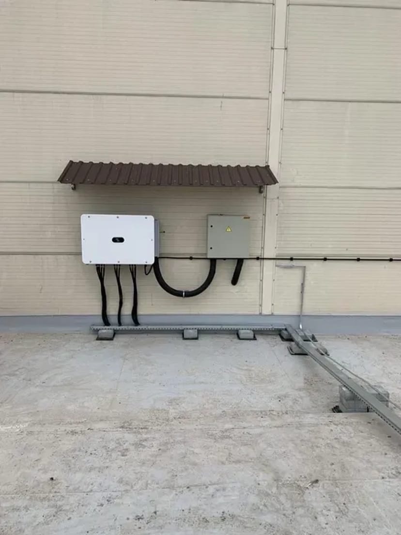 Монтаж обладнняння для сонячних електростанцій