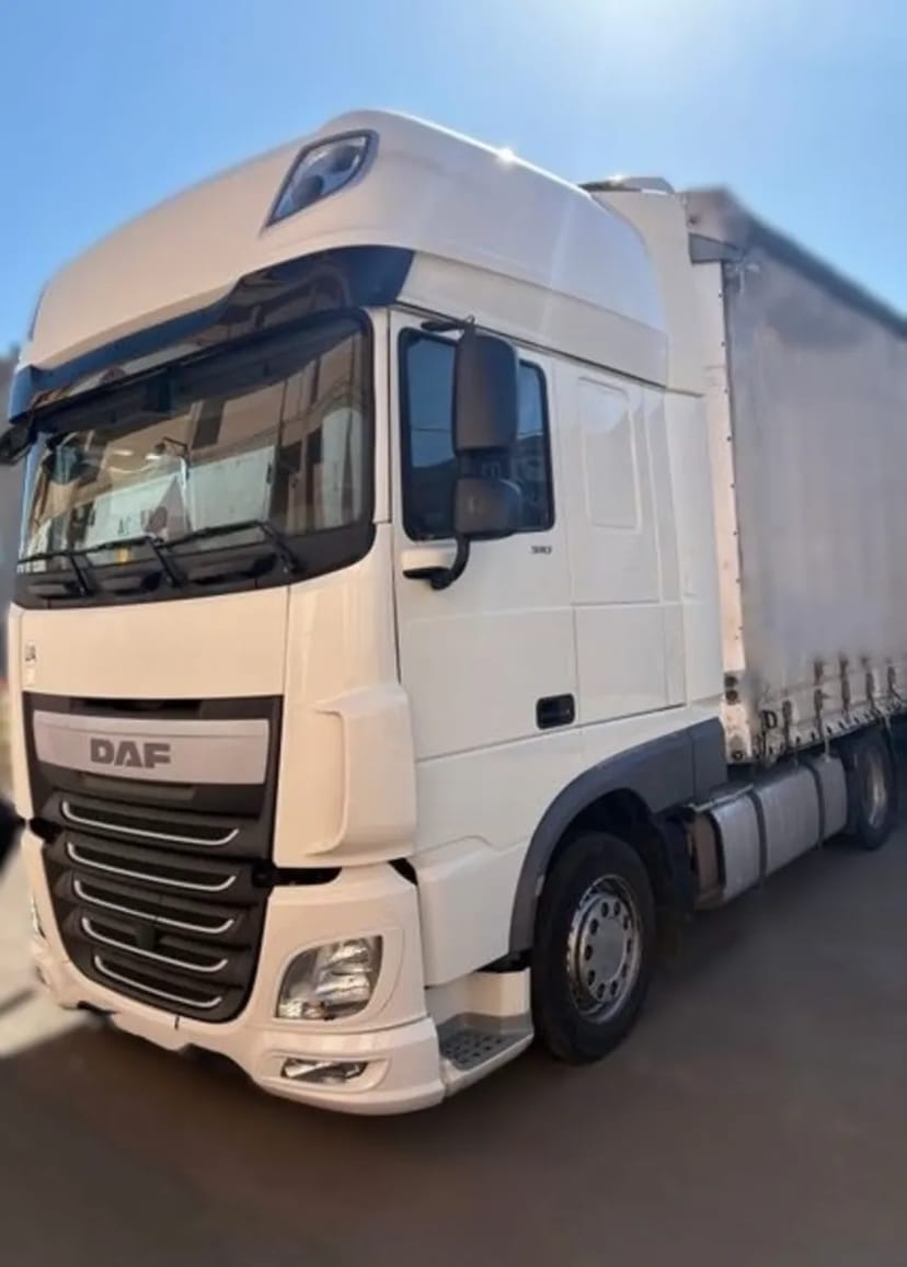 Тягач DAF XF — надійний для перевезення вантажів