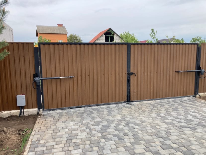 Монтаж Автоматики для Відкотних та Розпашних Воріт